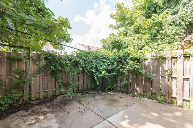 Building Photo - 1728 N Gratz St