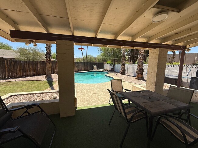 Building Photo - 2361 E Riviera Dr