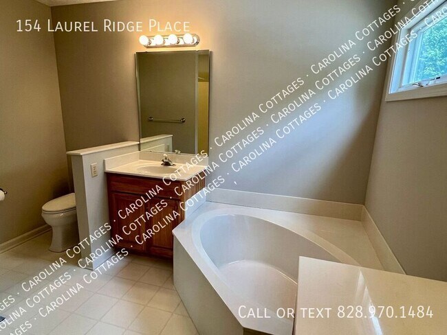 Building Photo - 154 Laurel Ridge Pl