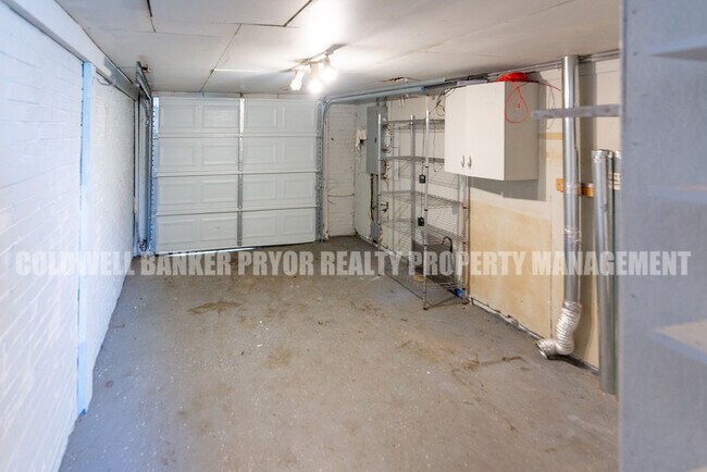 Building Photo - 128 S St Marks Ave