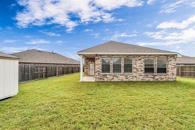 Building Photo - 2410 Blazing Star Dr