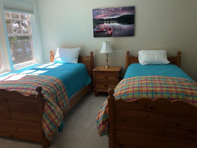 Building Photo - 1140 Roosevelt Trail