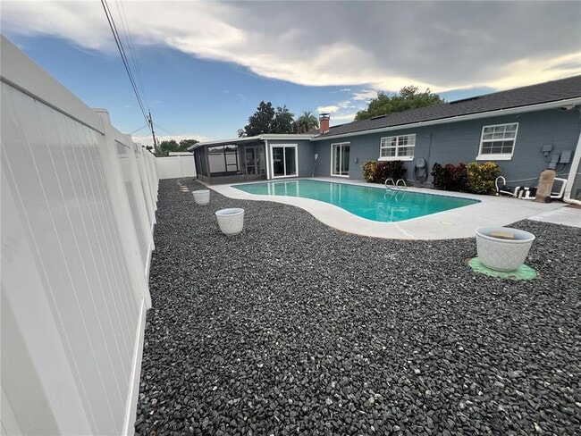 Building Photo - 4333 Blonigen Ave