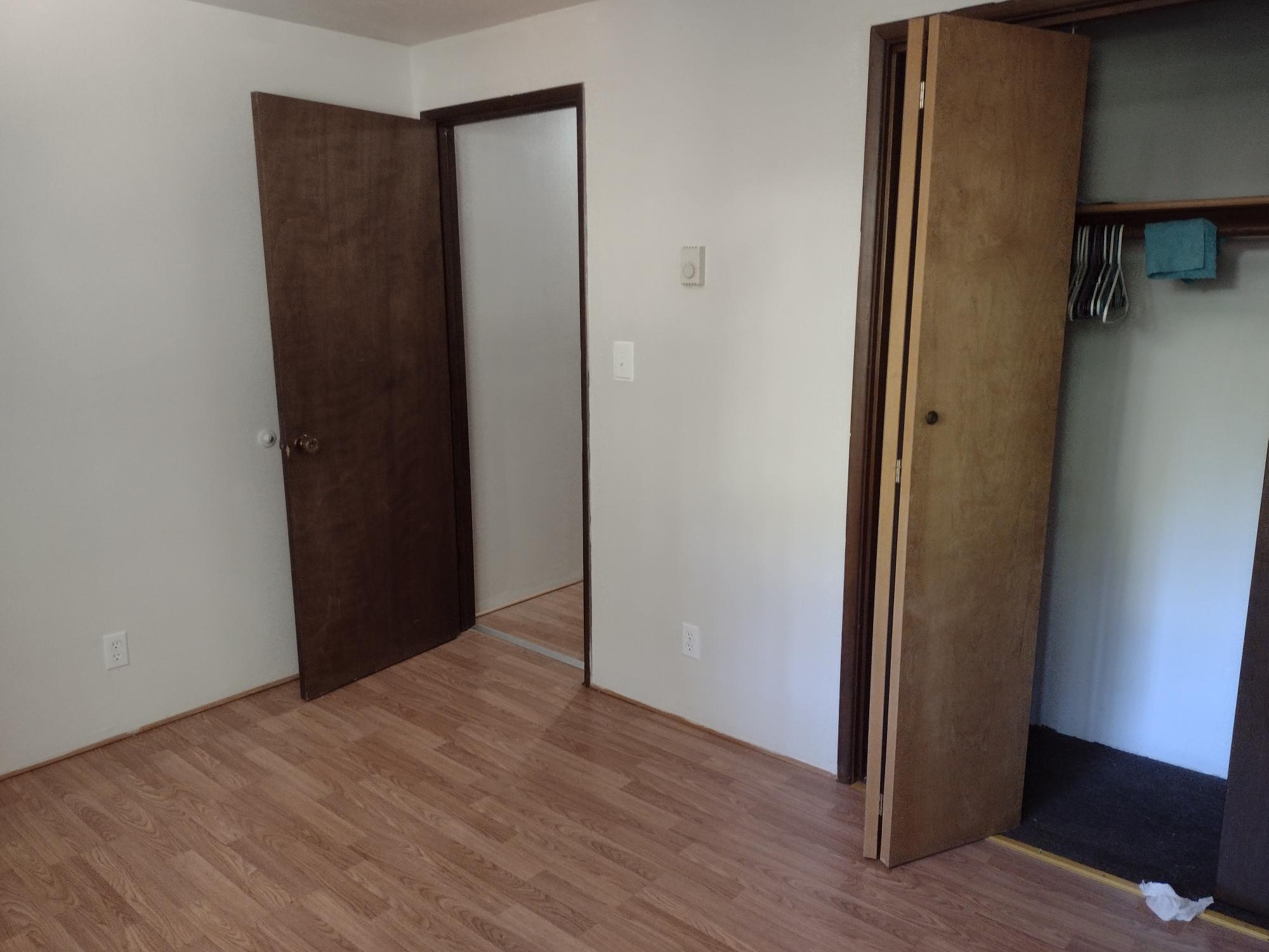 Bedroom - 1037 Vine Ave