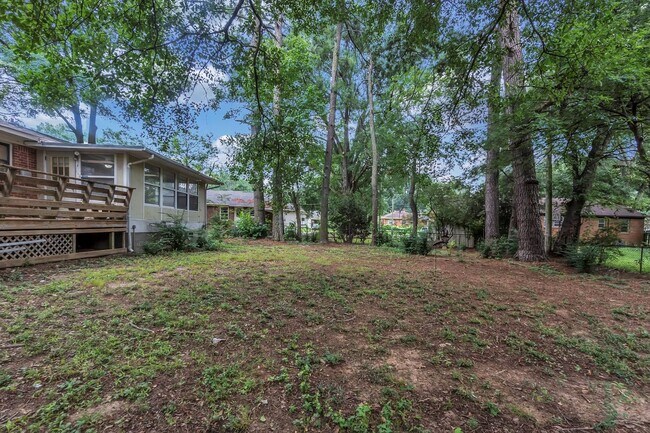 Building Photo - 401 Conwell Rd