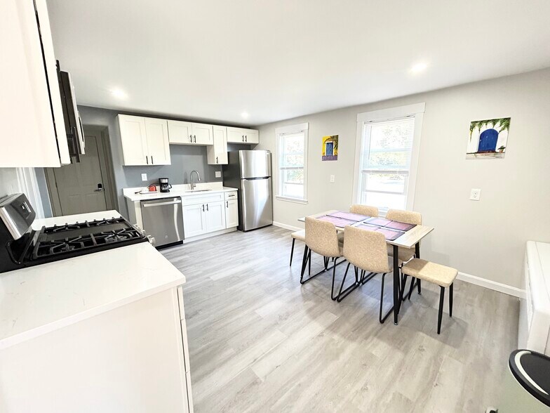 Eat in kitchen - 16 Lewis Ave