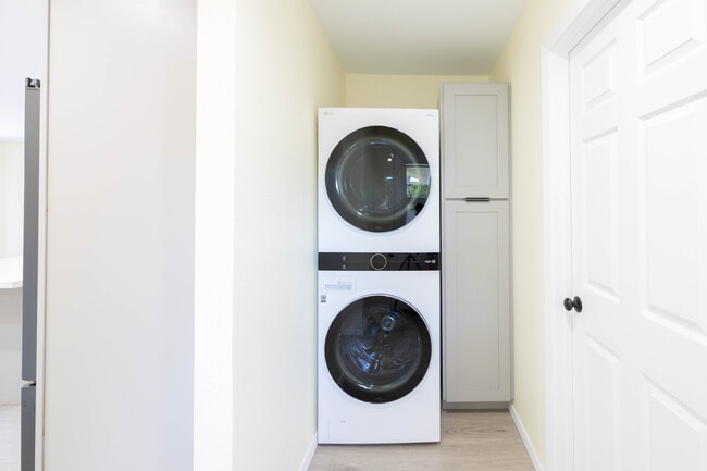 Building Photo - 68-1878-1878 Pau Nani St