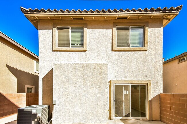 Building Photo - 6333 Blushing Willow St