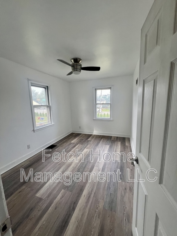 Building Photo - 2861 Horseshoe Pike