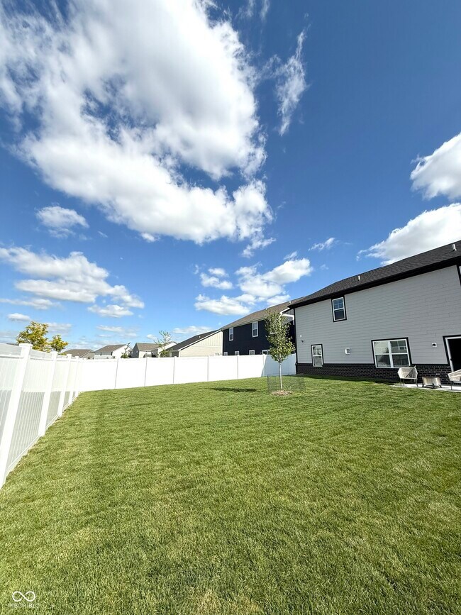 Building Photo - 20130 Allegheny Ln