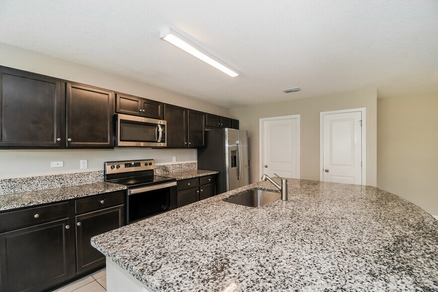 Building Photo - 7380 Misty Meadow Ct