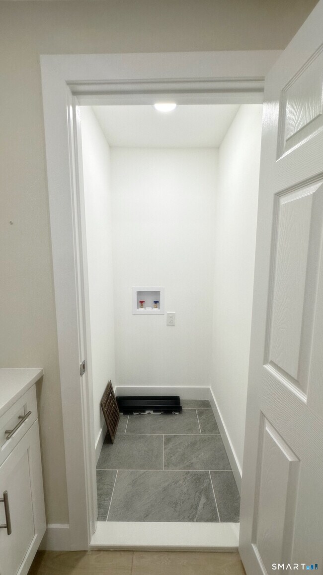 Building Photo - 49 Dodgingtown Rd