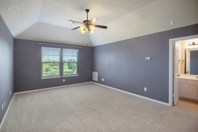Building Photo - 23919 Via Renata Dr