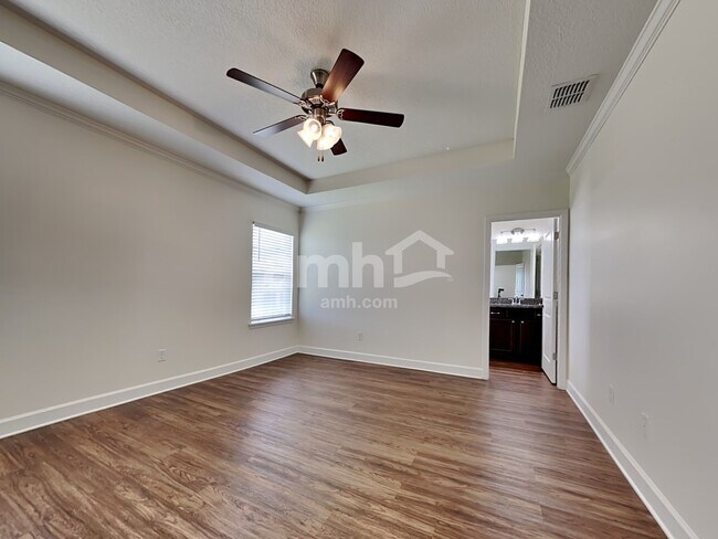 Building Photo - 970 Sunny Stroll Dr