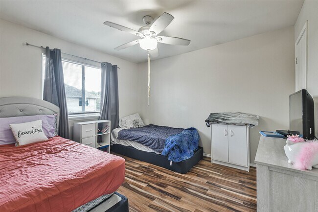 Building Photo - 11735 Pebble Sands Dr