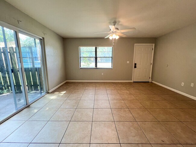 Building Photo - 2292 - Sugarfoot Oaks