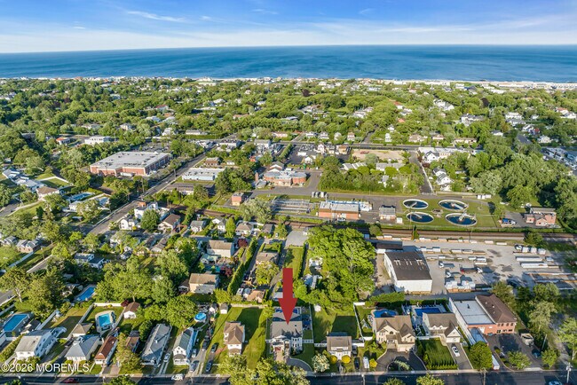 Building Photo - 243 Overbrook Ave