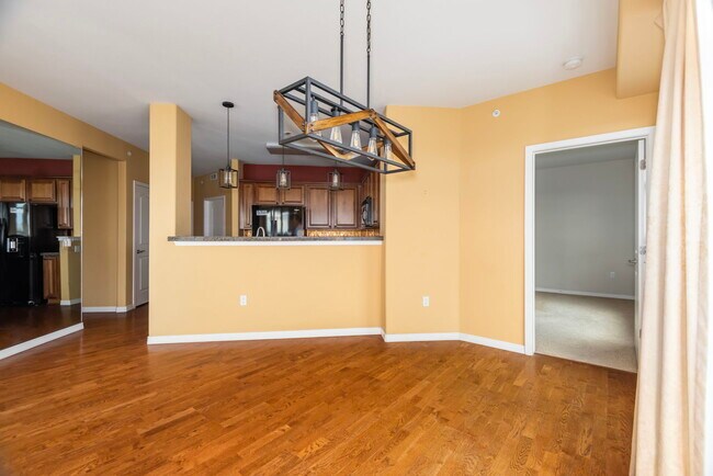 Building Photo - 10176 Park Meadows Dr