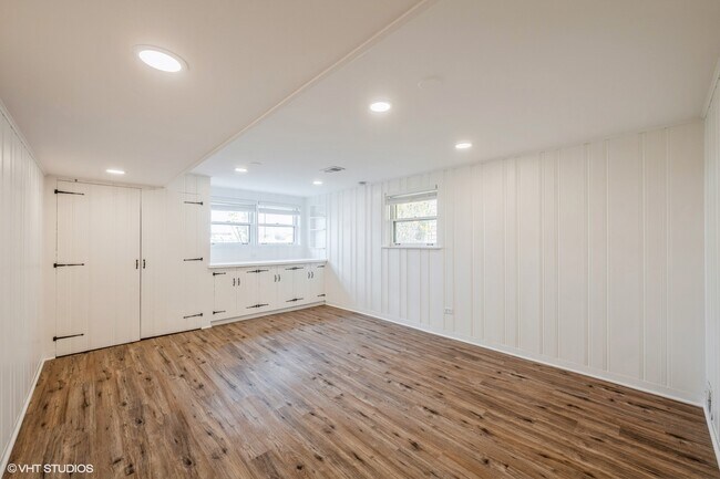 Building Photo - 1317 Ferndale Ave