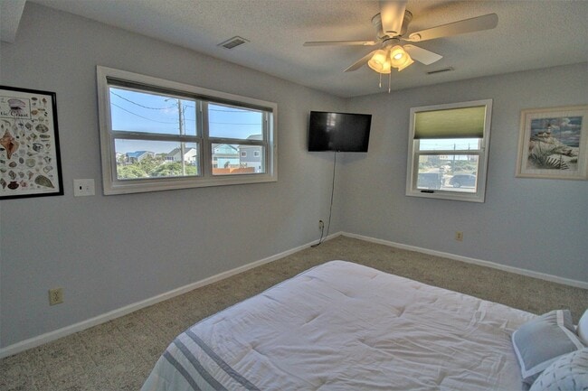 Building Photo - UNBELIEVEABLE VIEWS - Ocean Front OFF SEAS...