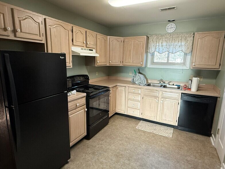 Building Photo - 32472 McCary Rd