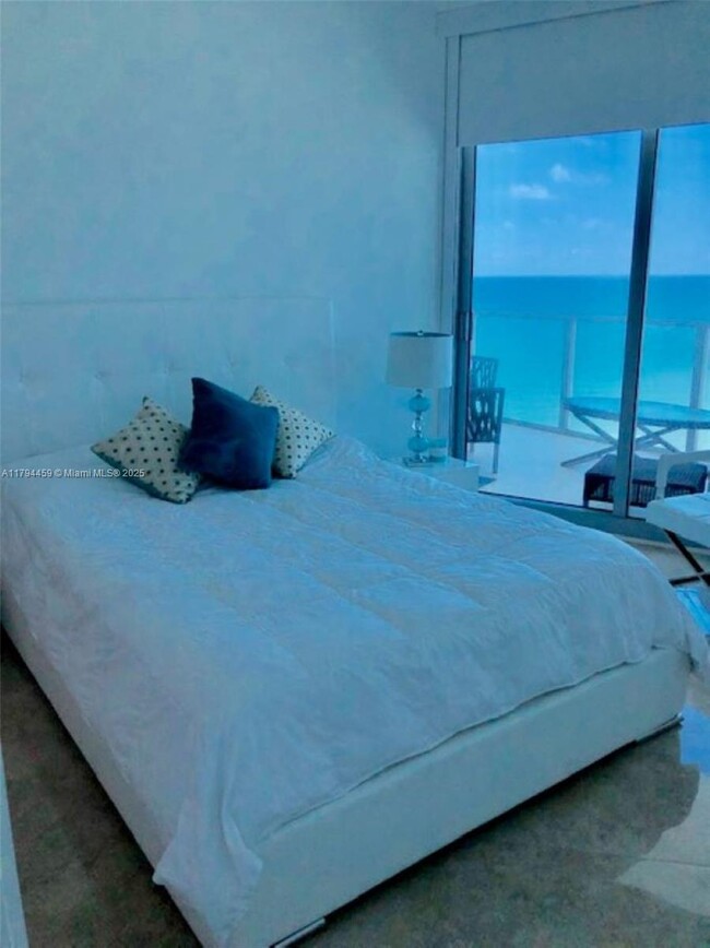 Building Photo - 3101 S Ocean Dr