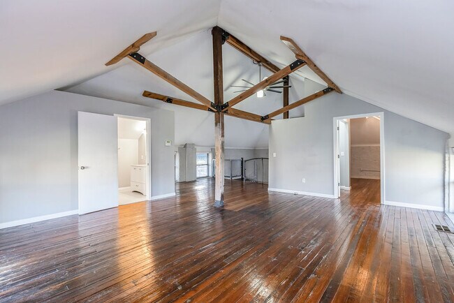 2nd floor loft area-now two bedroom - 1216 E Armour Blvd