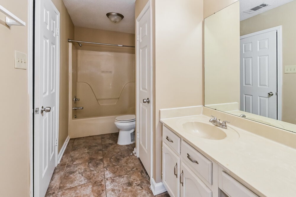 Building Photo - 2570 Appling Glen Dr