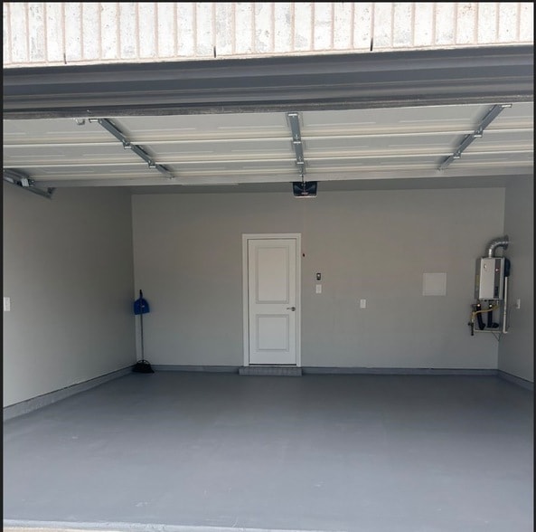 Building Photo - 5611 Chasewood Dr