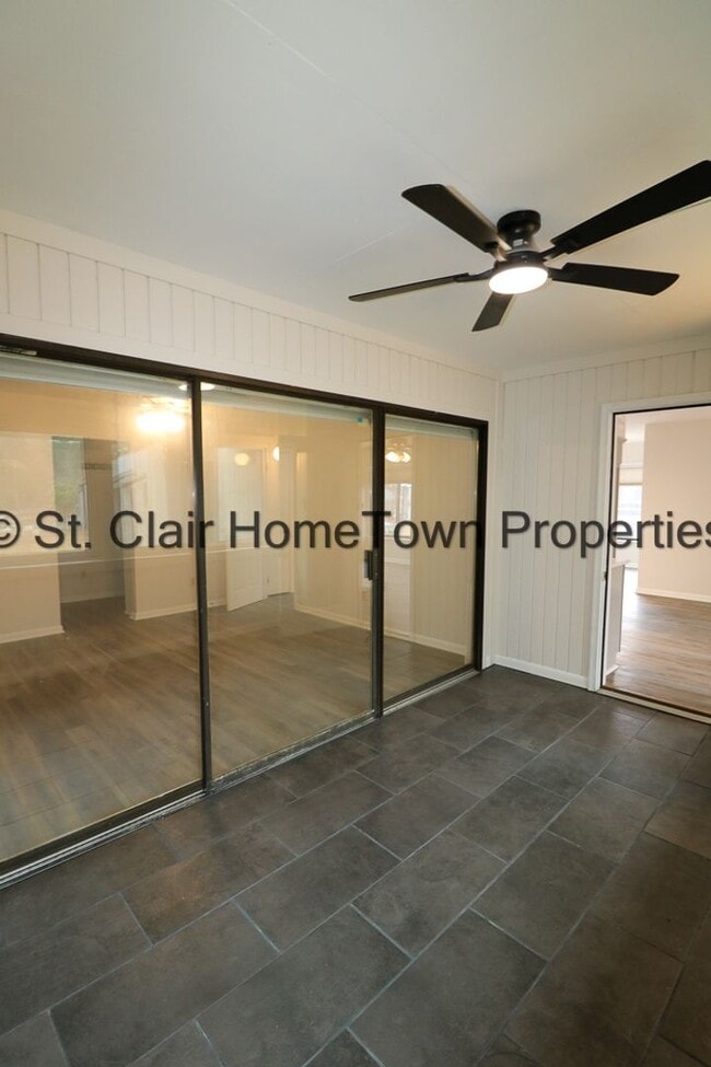 Building Photo - Upstairs Unit on Logan Martin Lake