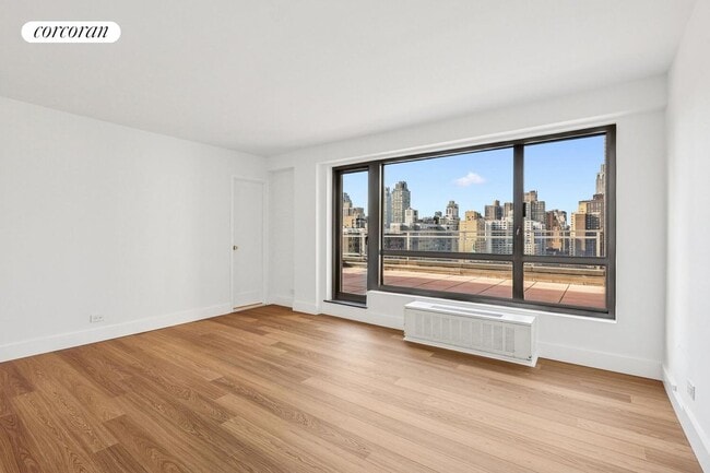 Building Photo - 501 E 87th St