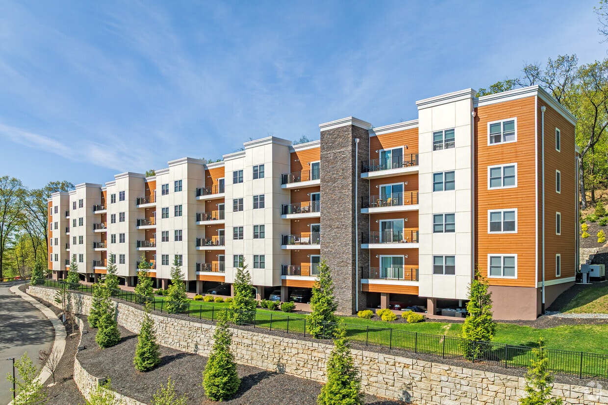 Primary Photo - Sunset Ridge at Totowa