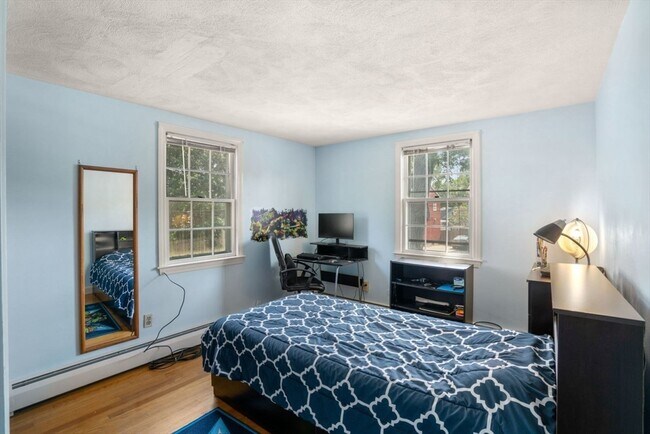 Building Photo - 42 Rockland Ave