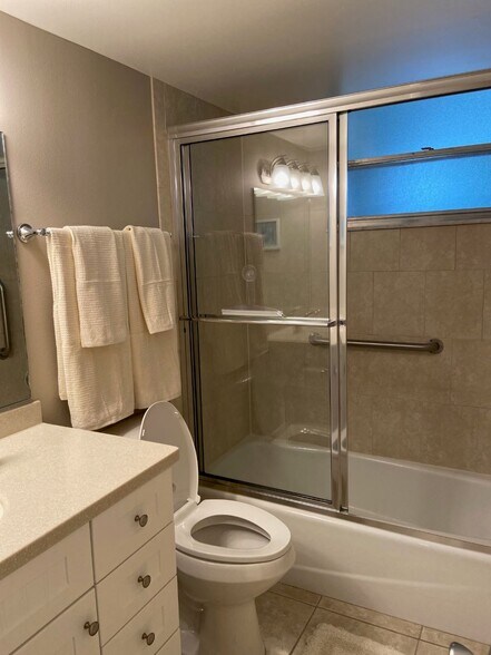 Building Photo - 4340 Falmouth Dr