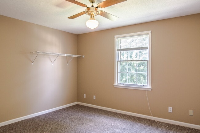 Building Photo - Dog Friendly Two Story with Fenced Yard!