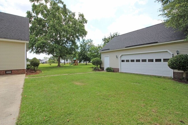 Building Photo - 103 Carolina Wren Cir