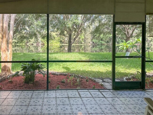 Building Photo - 556 Woodgate Cir