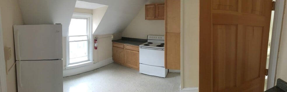 Primary Photo - 28 Loomis St