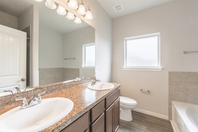 Building Photo - 3727 Bright Moon Ct