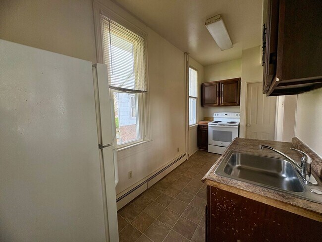 Building Photo - 539-541 S Market St