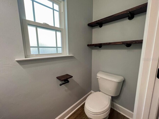 Building Photo - 5105 NW 22nd St