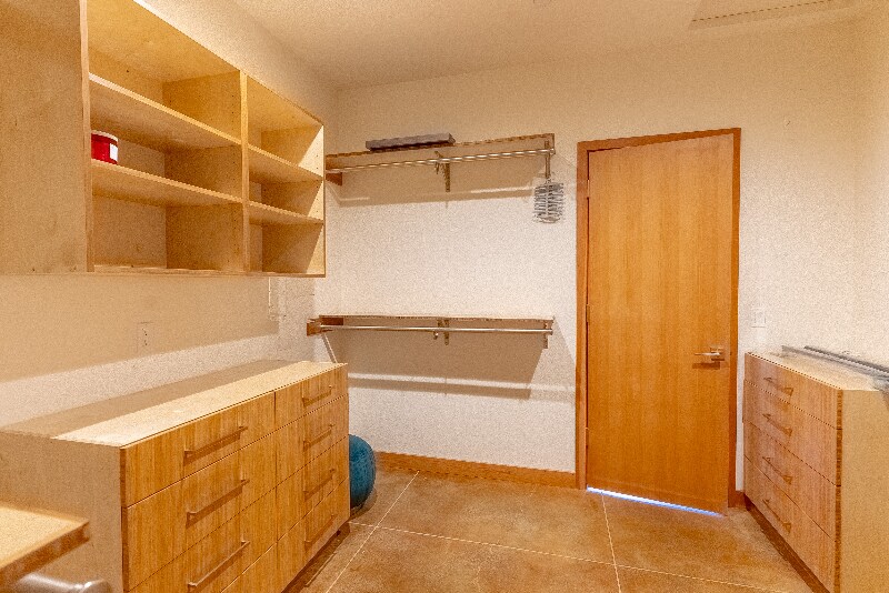 Building Photo - 9411 Vista Aleta