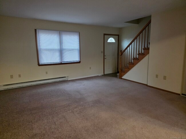 Building Photo - 88 Hickory St