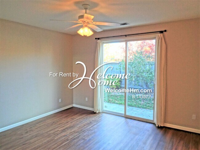 Building Photo - 481 Miesque Ct