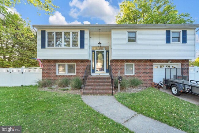 Building Photo - 91 2nd St