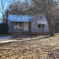 Building Photo - 804 Woodrow Ave