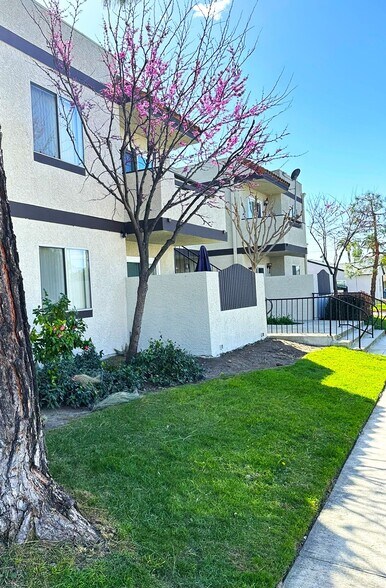 Building Photo - 19550 E Cienega Ave