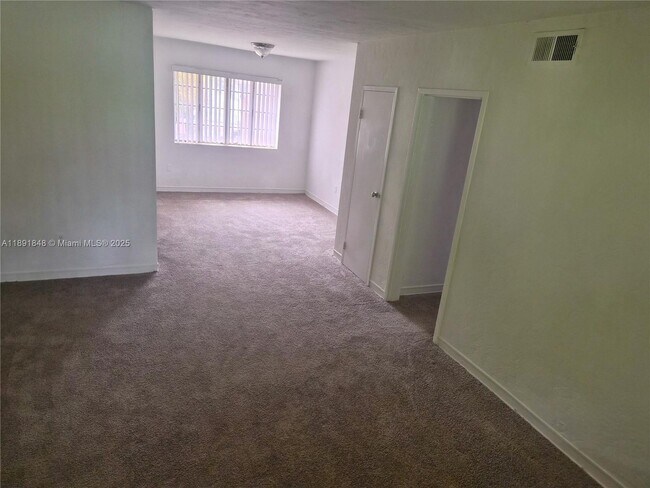 Building Photo - 1719 Gurtler Ct