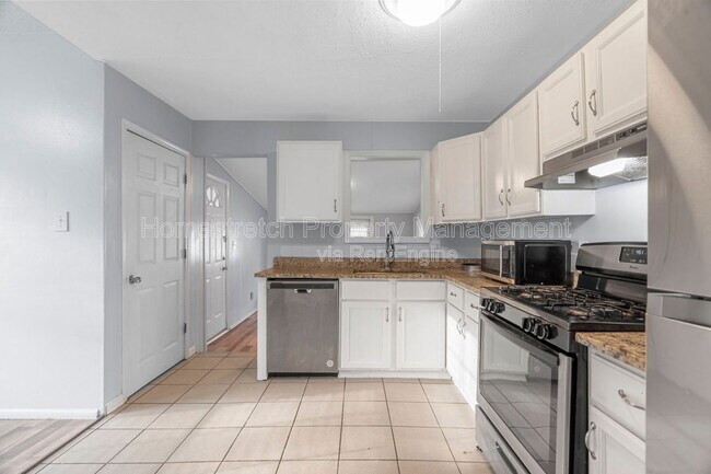 Building Photo - 235 Moule Dr