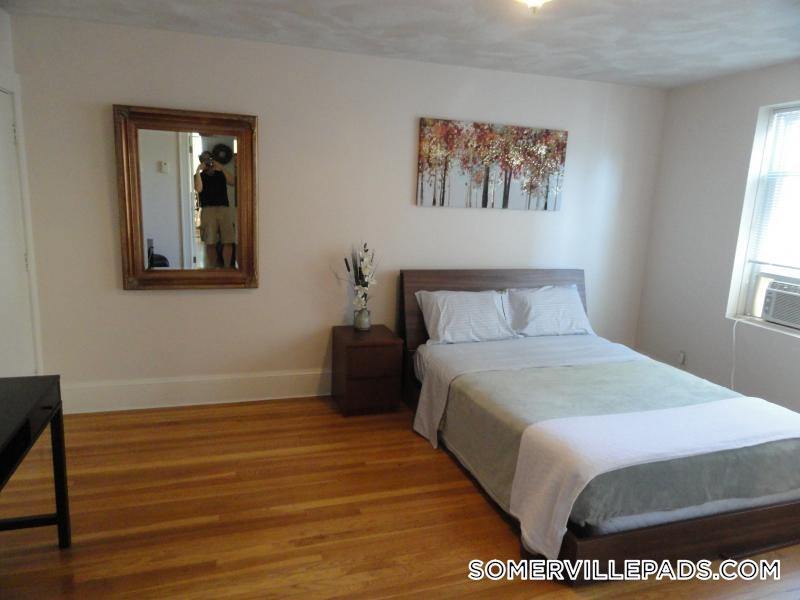 Building Photo - 402 Highland Ave